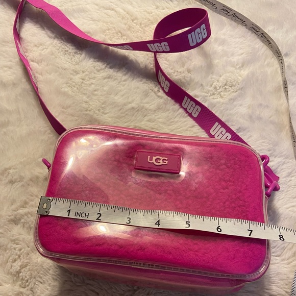 UGG Janey II sheepskin clear crossbody belt bag rock rose bright pink - Picture 8 of 10
